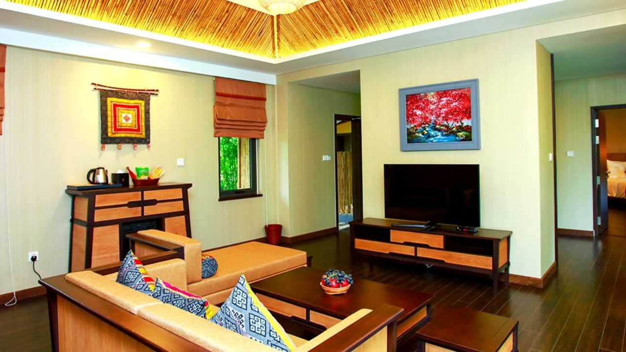 Phòng khách căn Rock Villa tại Serena Resort Hòa Bình